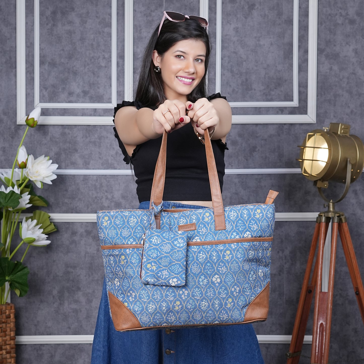 Blue Flowers - Tote Bag with Mini Pouch