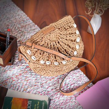 Qamaz -Raffia-Sling Bag with Sea Shells- Natural