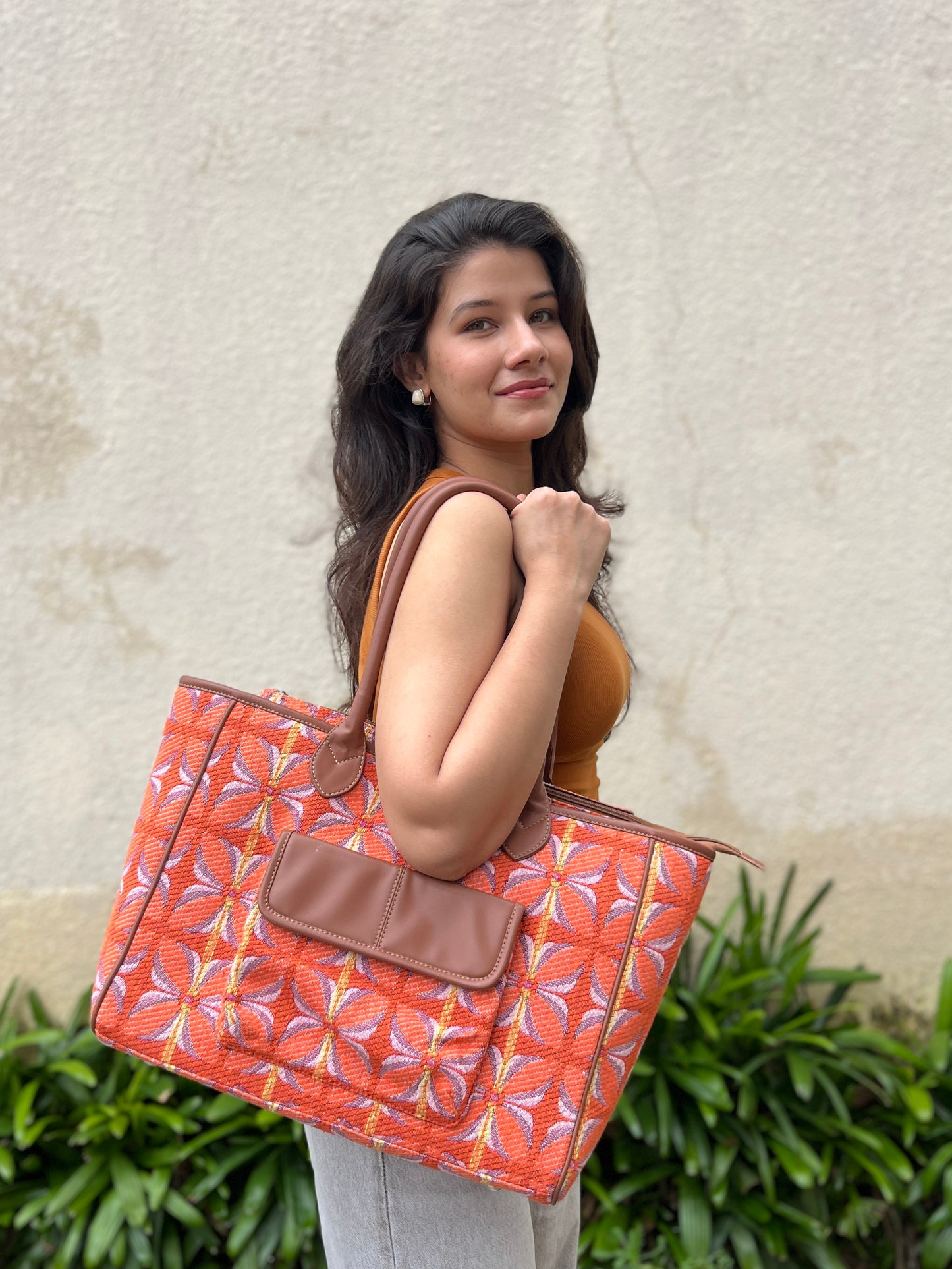 Vintage Petal Tote - Tangerine Bliss (with front pocket)